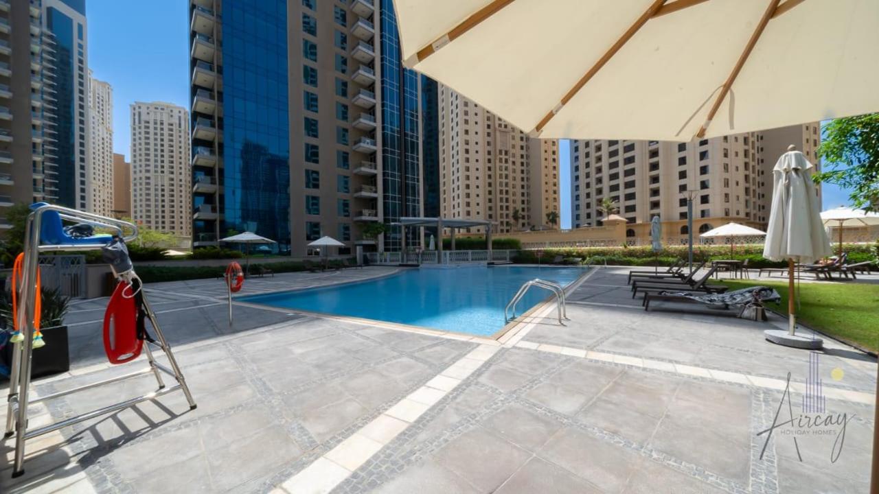 Top-Floor Luxury 2BR with Stunning Marina View - 4