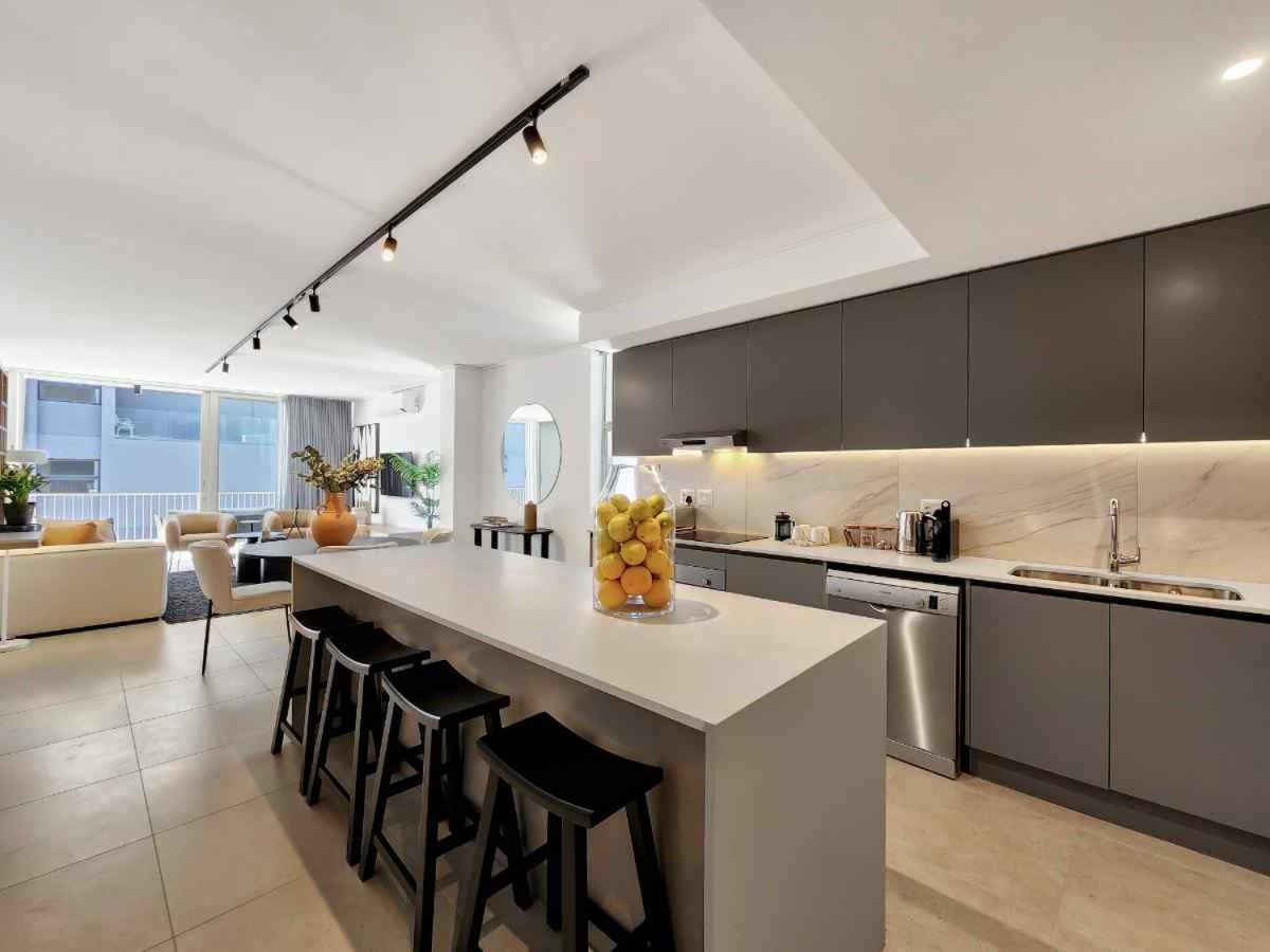 Modern 2-Bedroom in Green Point with Pool & Parking - 2