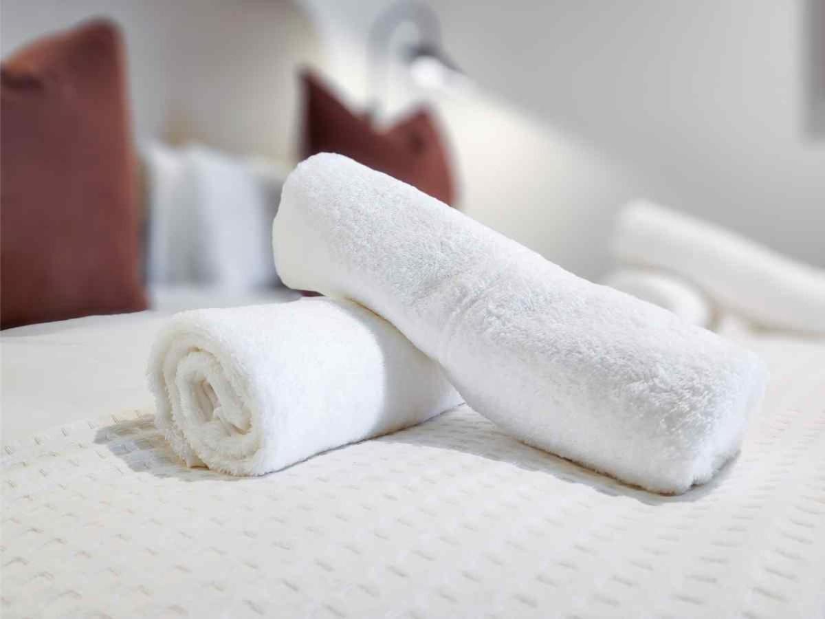 Modern 2-Bedroom in Green Point with Pool & Parking - 4