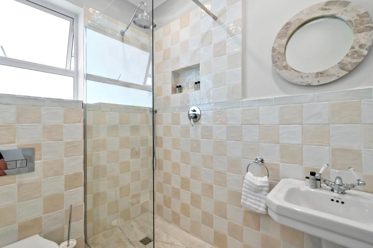 Green Point 8th-Floor Stay with Stunning Views - 5