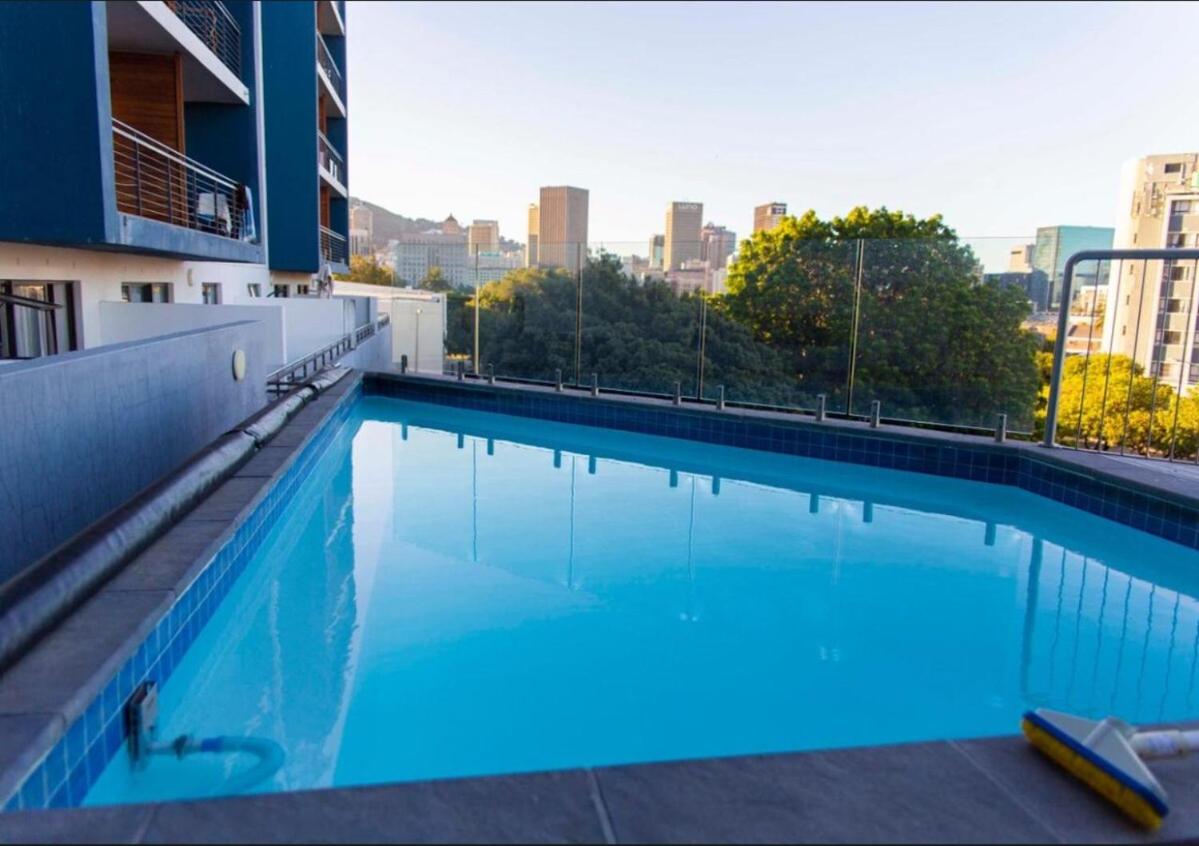 Exotic Explorers - The Castle - 4