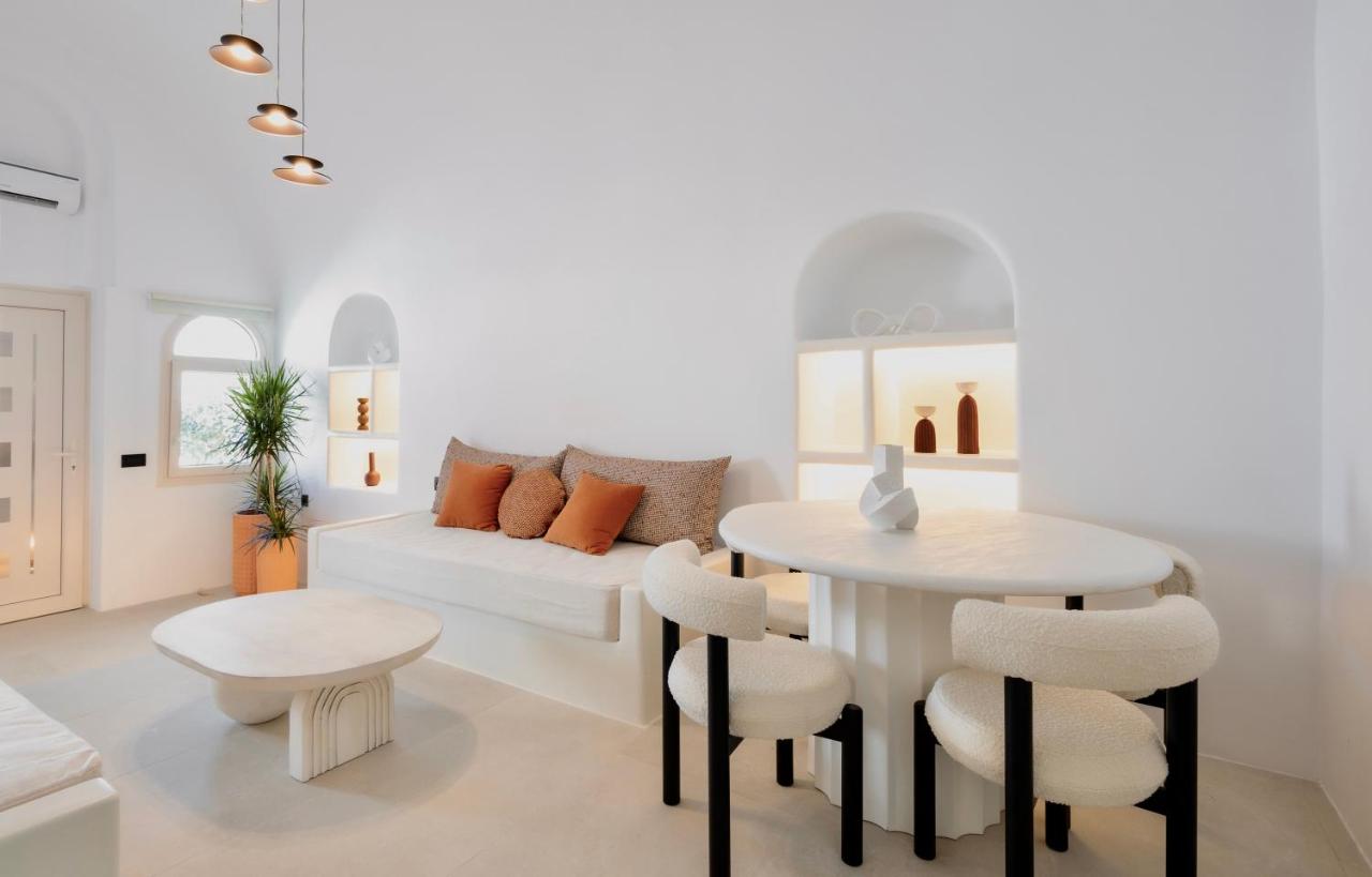 Luna Santorini Suites - 5