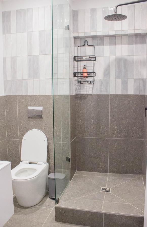 The Burg Collection - Suite 2 - 2