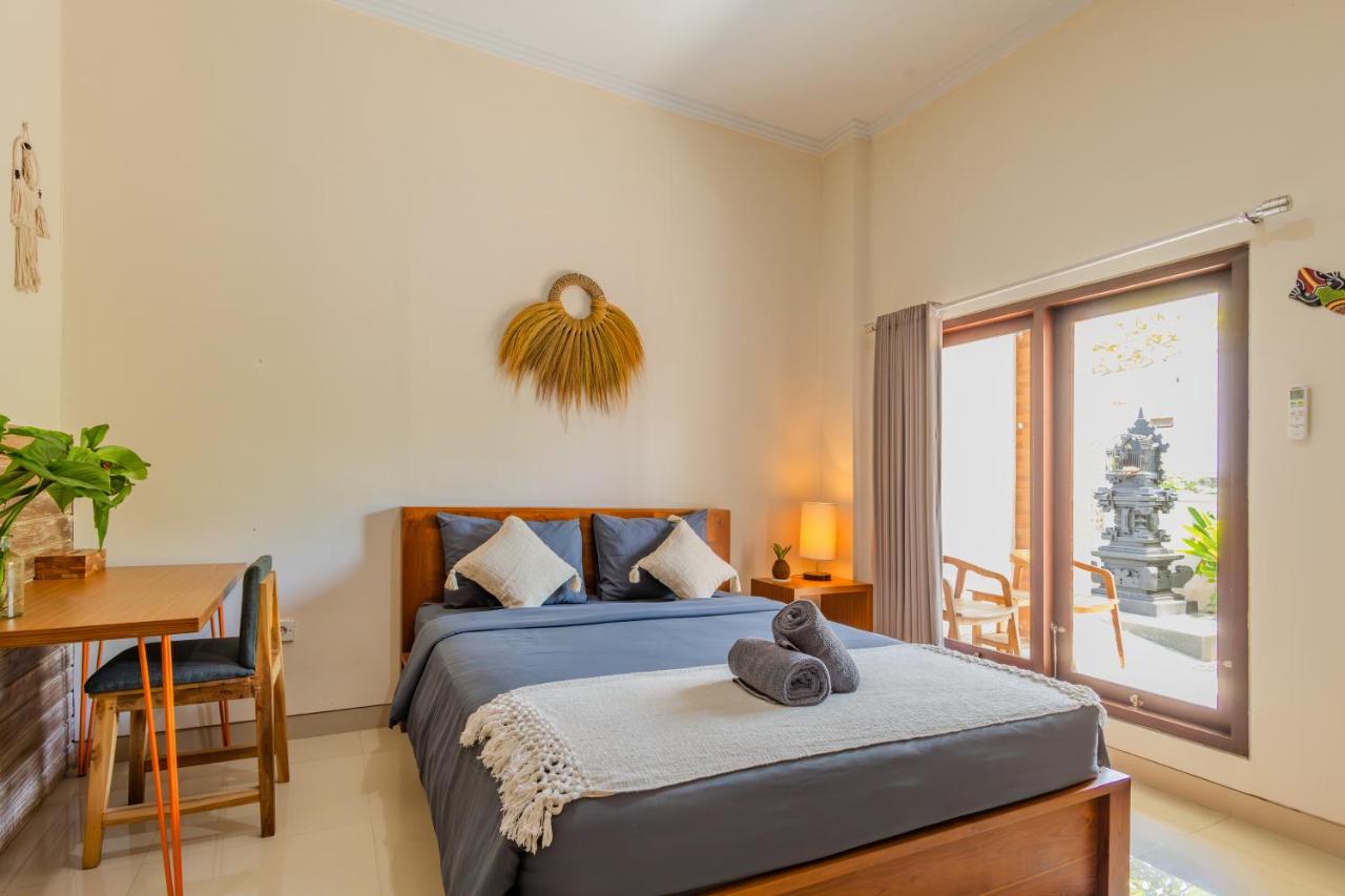 Kubu Deandari Guest House - 2