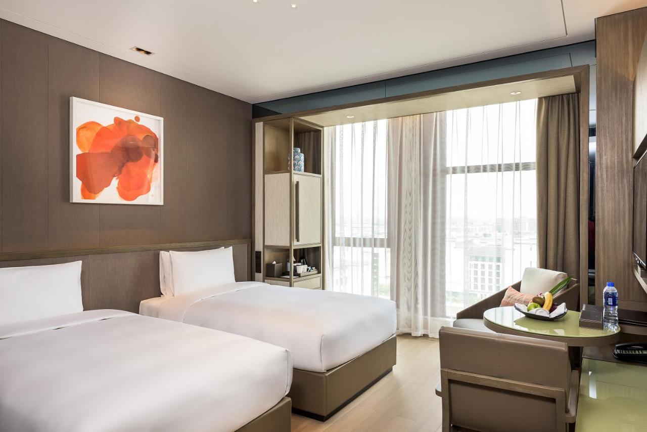 Novotel Shanghai Clover photo
