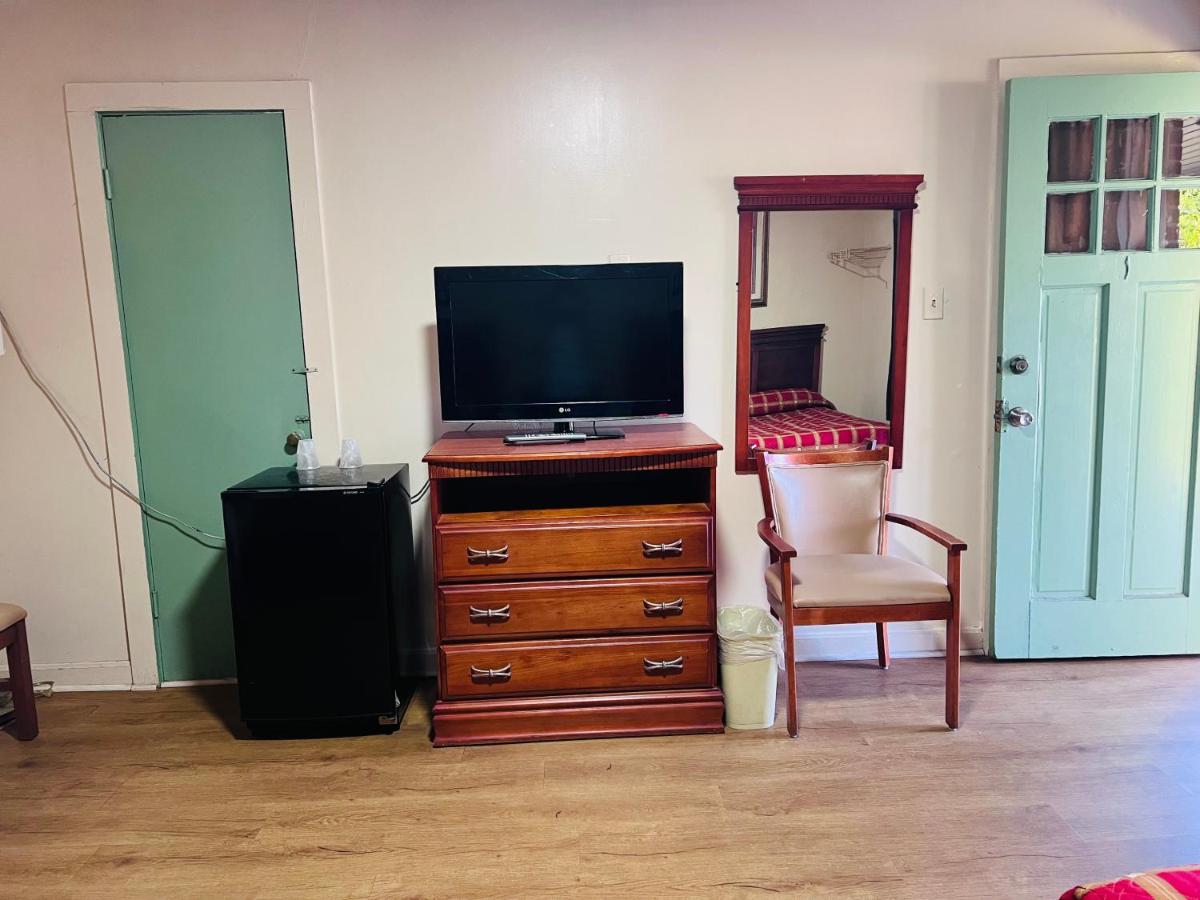 Budget Motel — photo 12