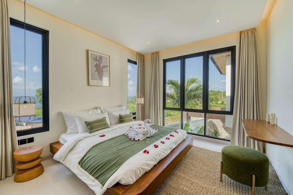 Anjuna Surf & Sunset 3BR Villas in Uluwatu - 2