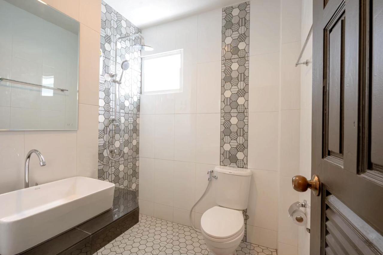 SB Living Place Hotel Phuket Town - 3