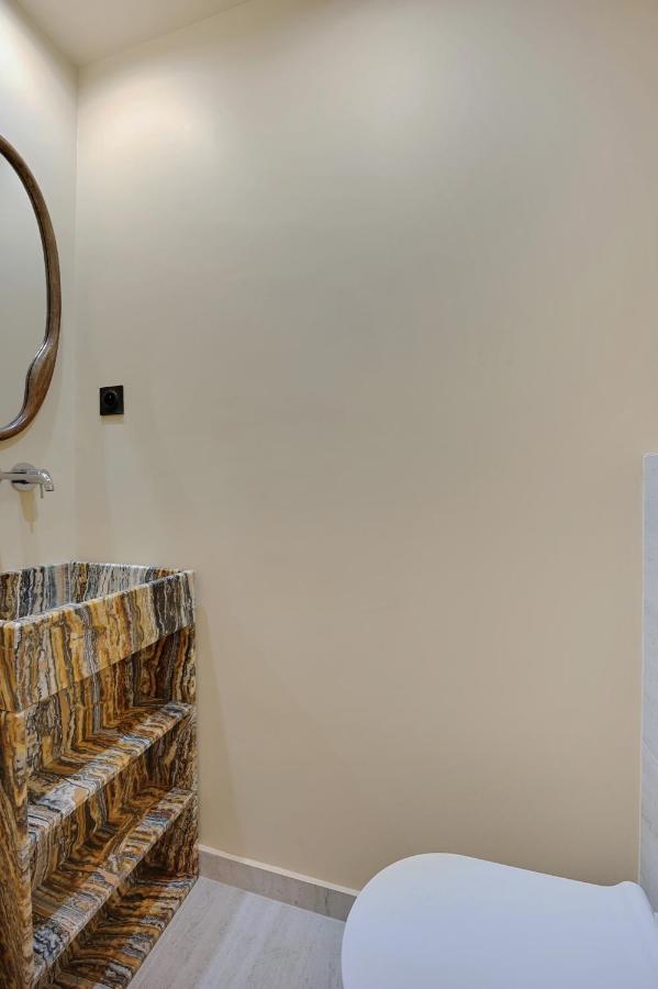 NoChichi-Collections - Hotel de Ville - 5