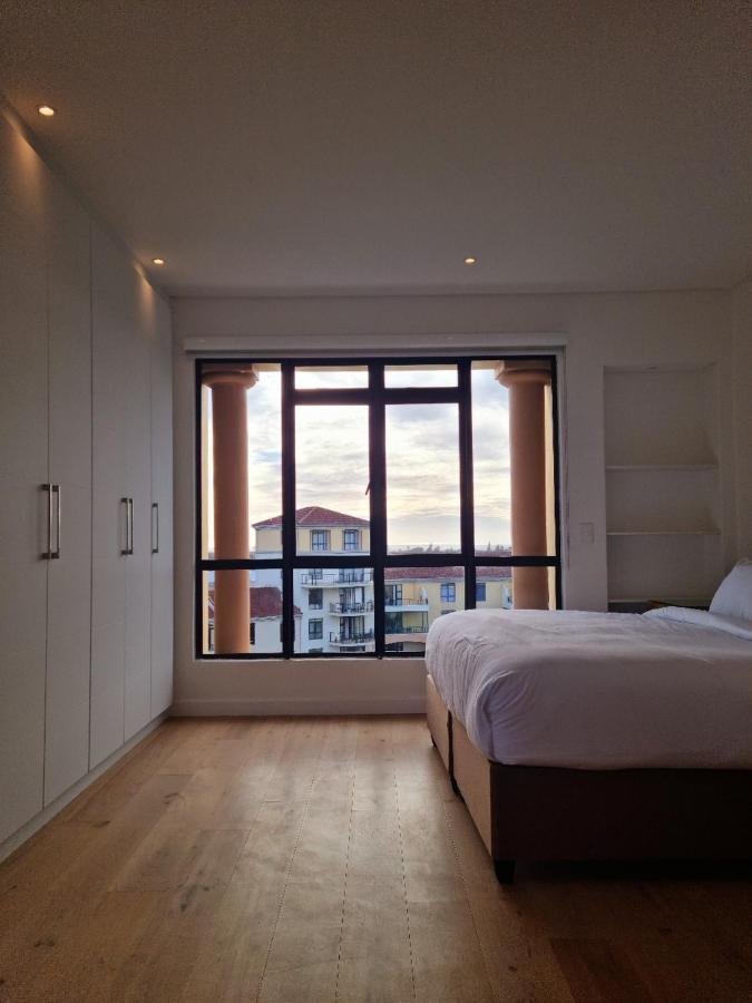 Island Club by Smart City Stays - 5