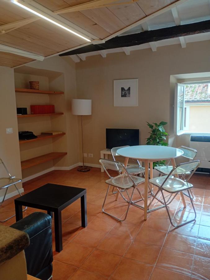 Deco's Place Olivia - 4