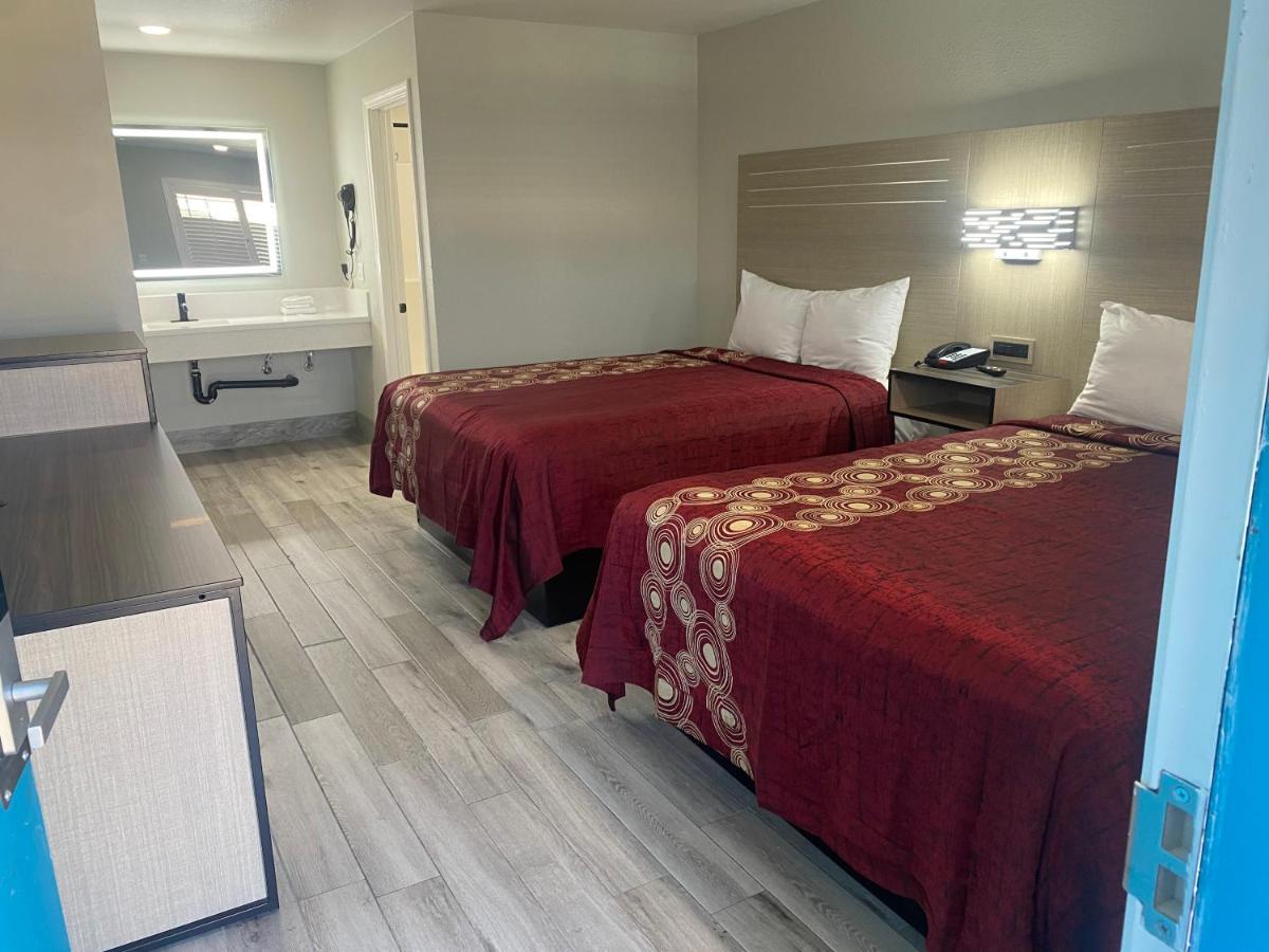 MAYFAIR INN ONTARIO AIRPORT — photo 20