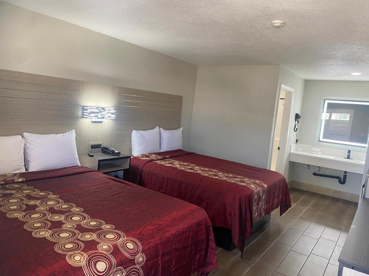 MAYFAIR INN ONTARIO AIRPORT — photo 22