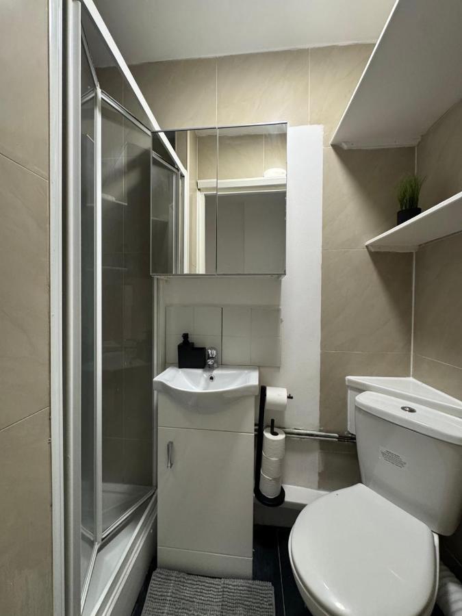 Stylish Studio Moments from Paddington Station- 2 - 3