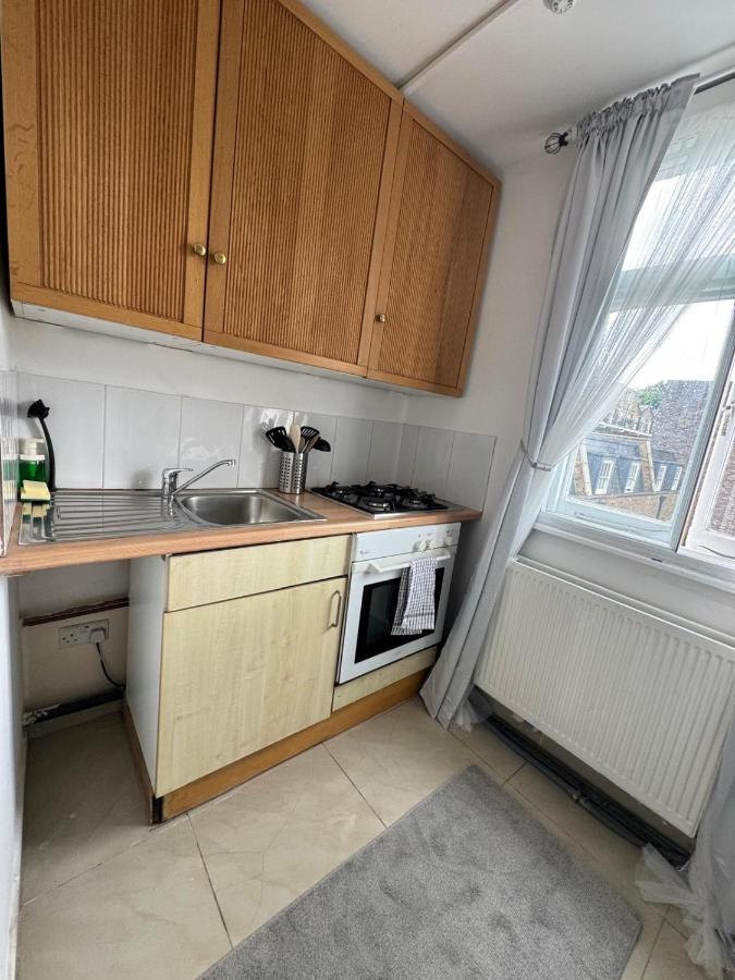 Stylish Studio Moments from Paddington Station- 2 - 4