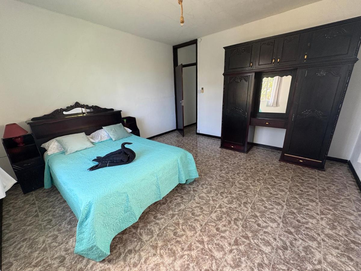 Authentic Mauritian Guest House Trou aux biches - 2