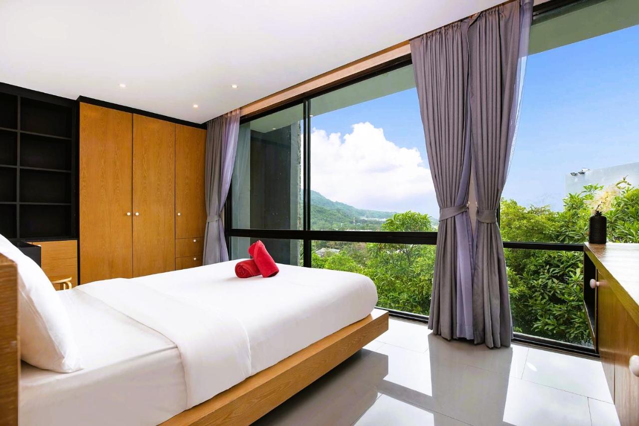 Nature-Inspired 2BR Duplex P12 with pool and gym - 5