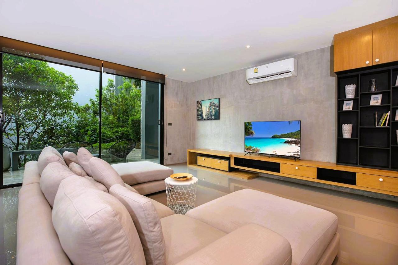 Nature-Inspired 2BR Duplex P12 with pool and gym - 3