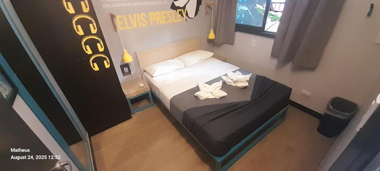 Play Hostel Garden - 3