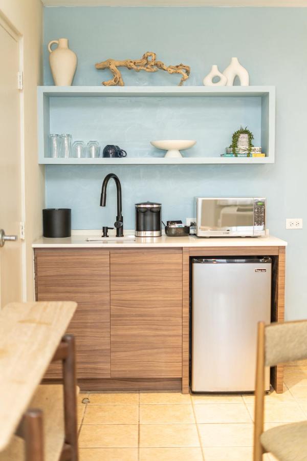 Comfort Inn & Suites - 5