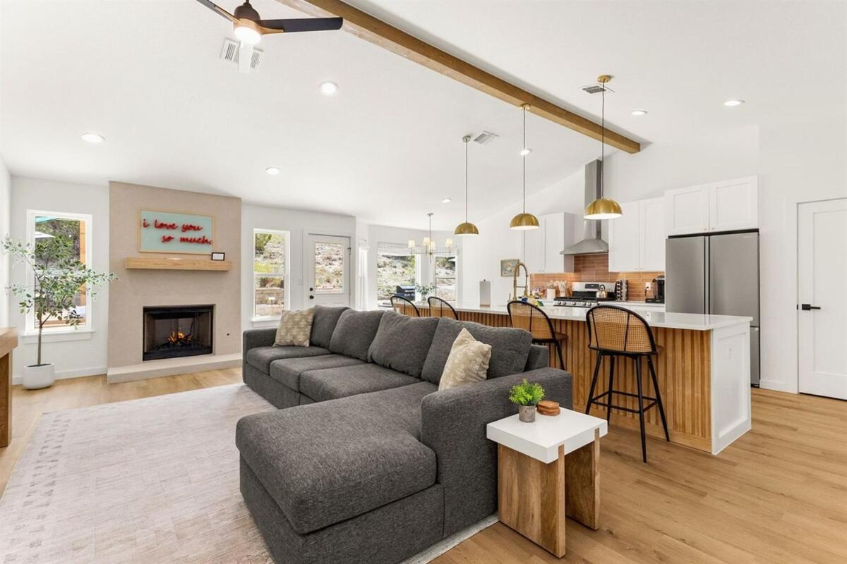 Cowboy Ridge Heated Pool, Fire Pits, Sleeps 12 - 4