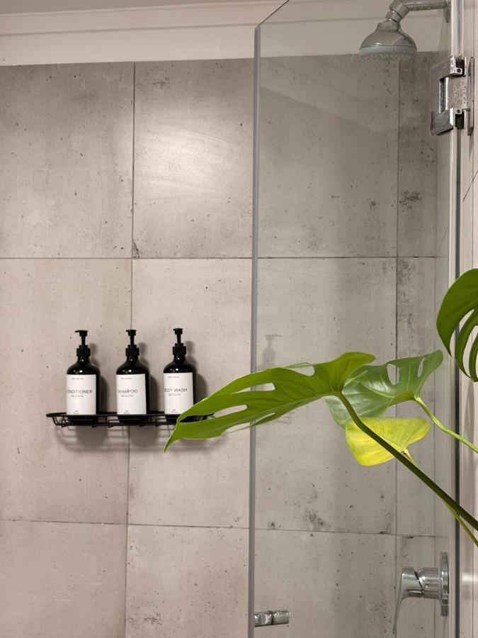 The 411 - Cape Town Modern Apartment with Table Mountain Views - 3