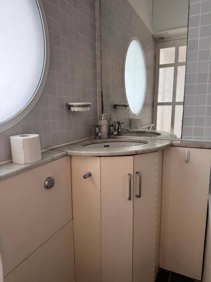 Modern One Bedroom Stay Moments from Kings Cross Station - 3