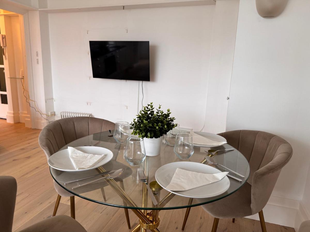 Modern One Bedroom Stay Moments from Kings Cross Station - 5
