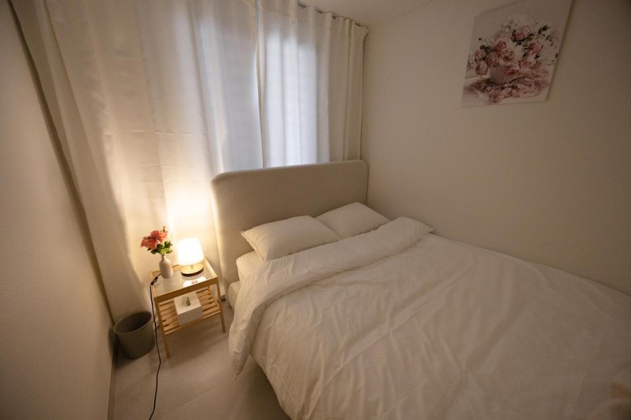 Gangnam Luxury Stay - 5 min to Yangjae Stn - Newly Renovated
