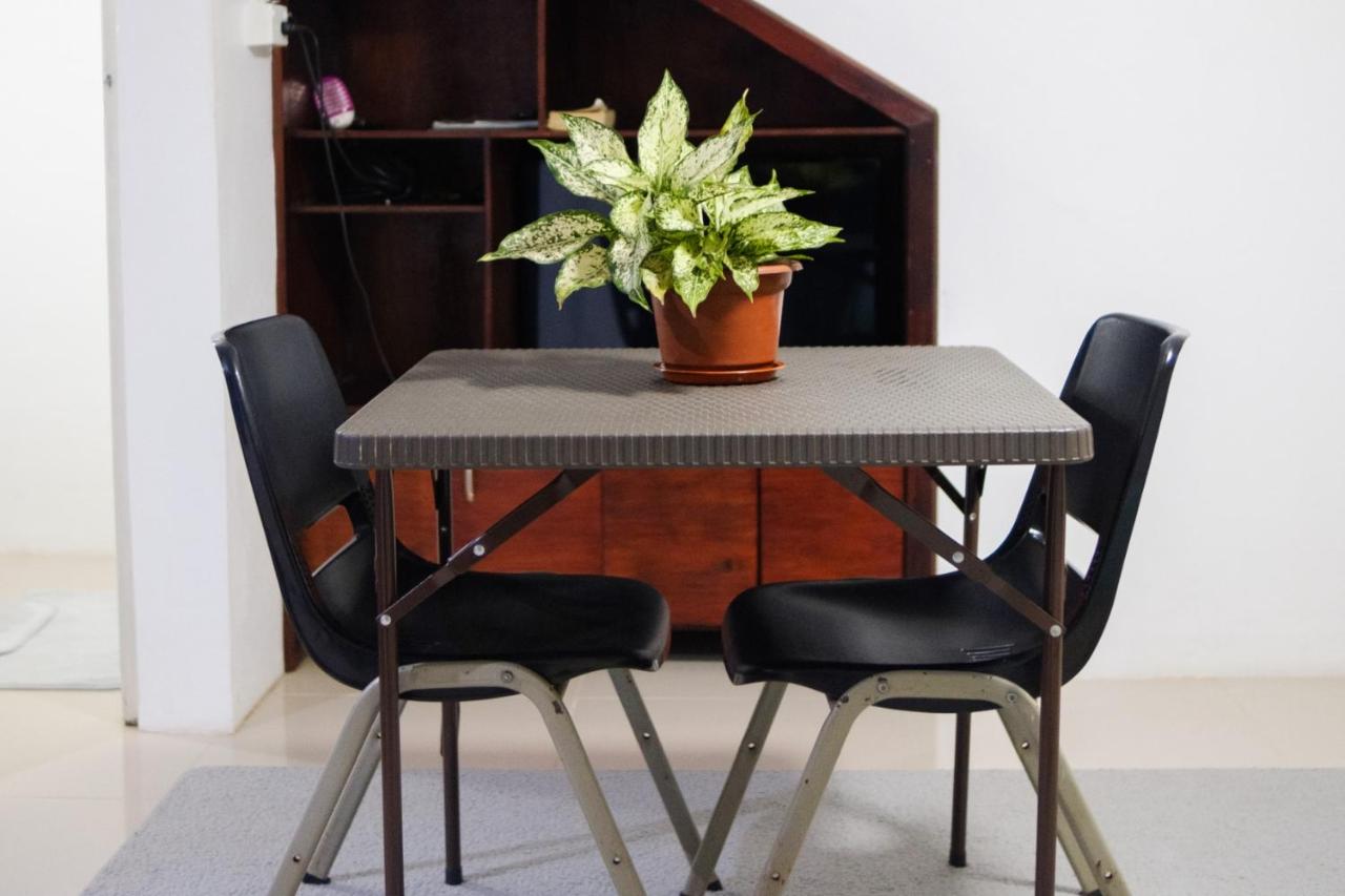 Seaview Apartments - 5