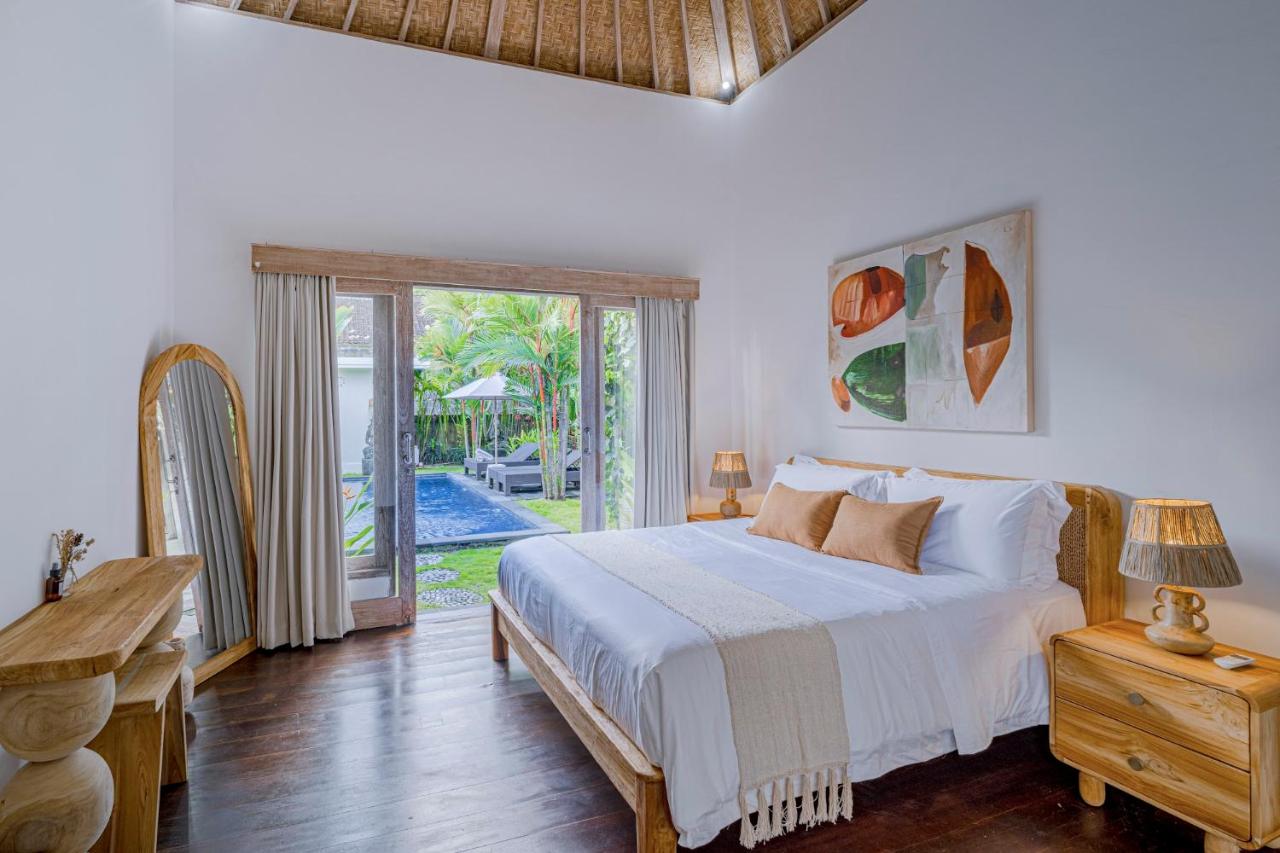 Charming Villa with Private Pool & Garden - 2