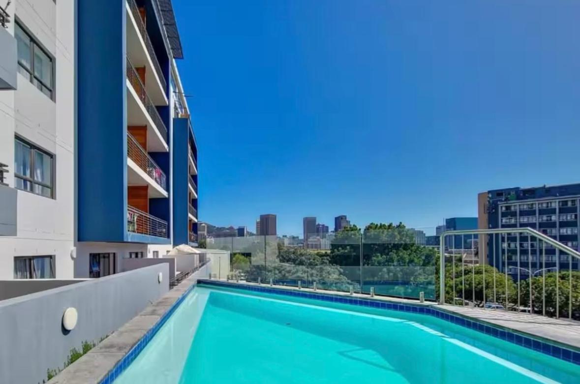 The 411 - Cape Town Modern Apartment with Table Mountain Views - 4