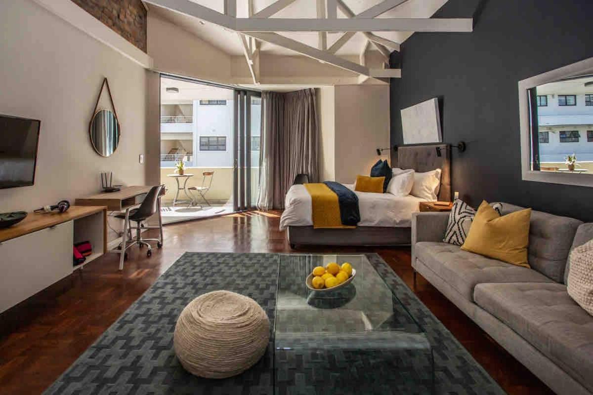 Blue Beach Studio close to sea in Sea Point 45BW - 2