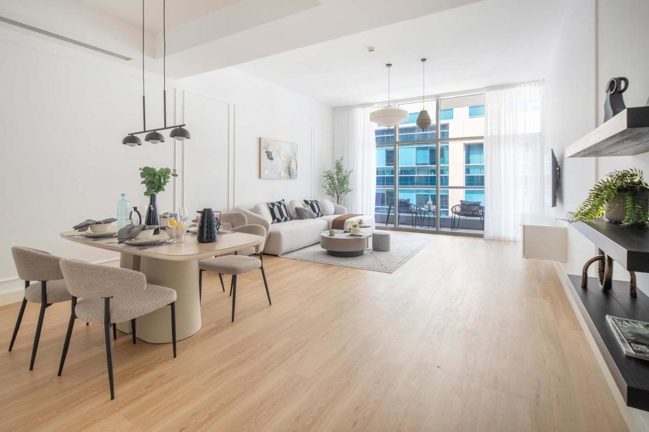 Frank Porter - Bay Square 1 - 2