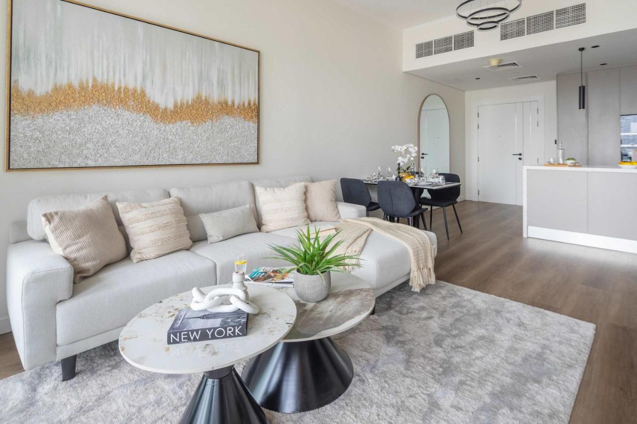 Frank Porter - Silverene Towers A - 2