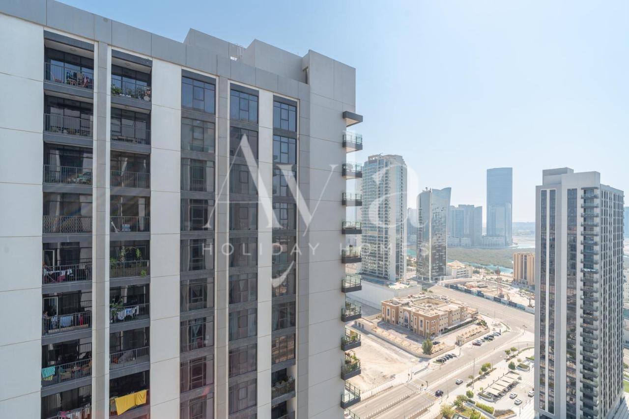 High-Floor 3BR Balcony & City Views Al Reem - 2