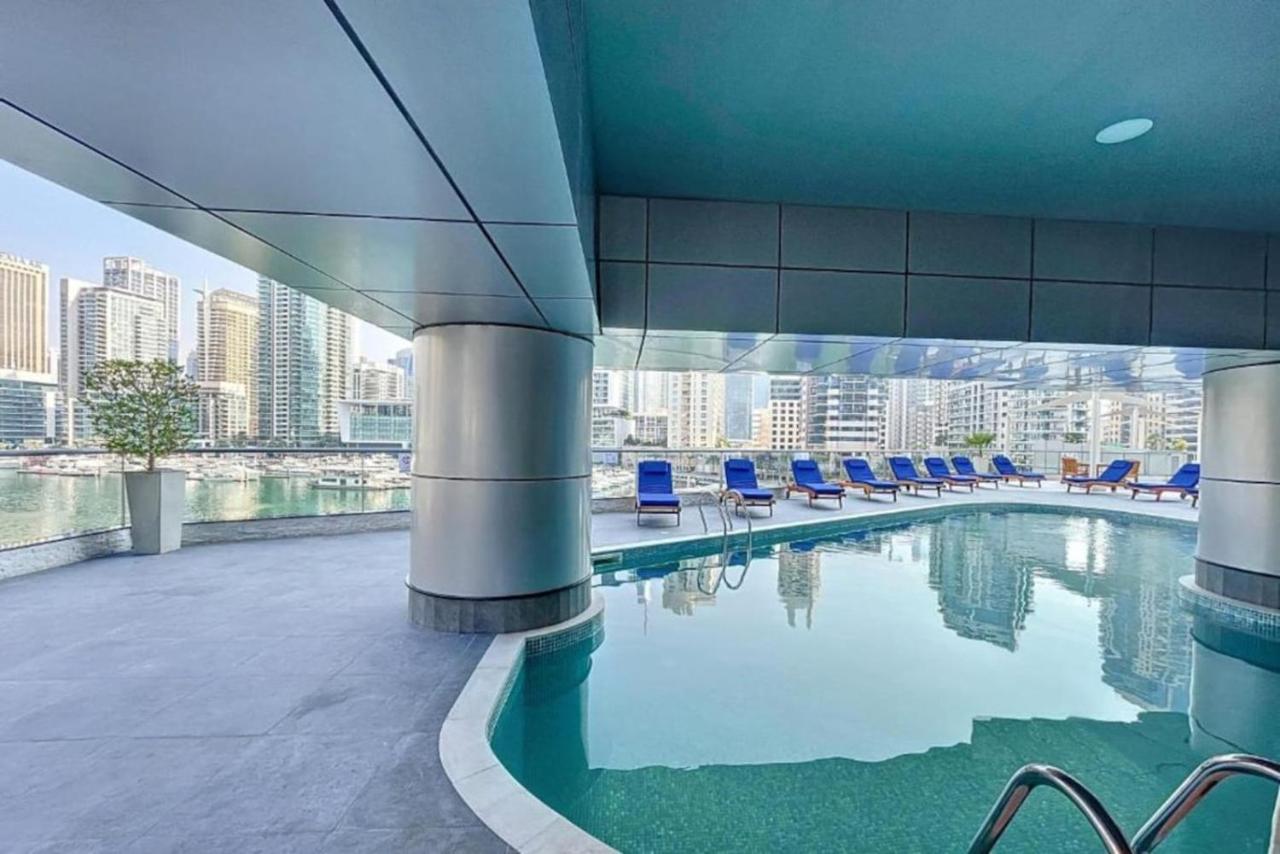 Vacationer Holiday Homes l 1 Bedroom Stunning Marina Skyline l Free Pool, Gym Access - 4