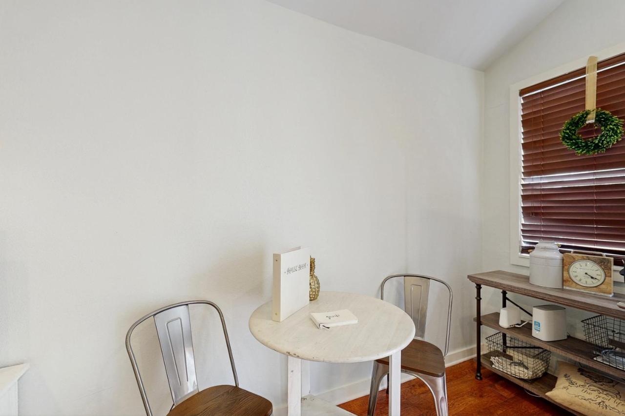 Hyde Park Carriage House - 4