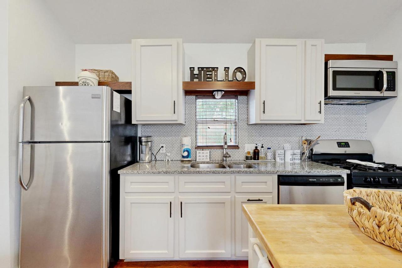 Hyde Park Carriage House - 3