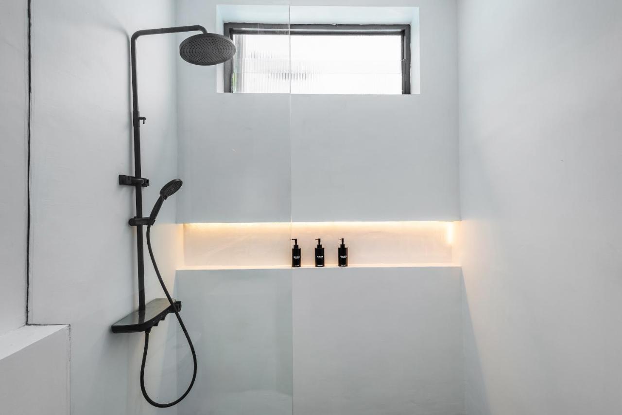 Boujee Boutique Hotel - 4