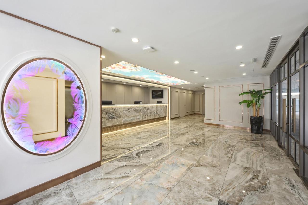 Hotel 81 Palace - NEWLY RENOVATED - 4