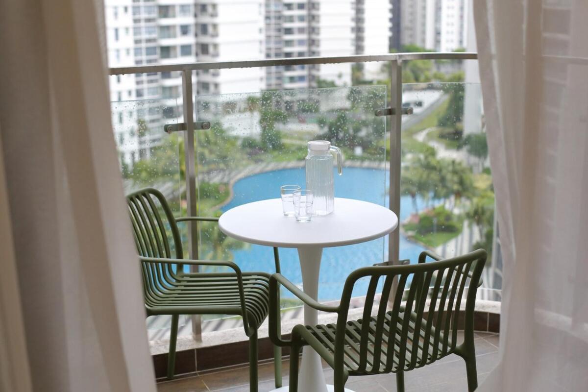 Danga Bay Point - 3BR Kid Scandi Lounge - 5