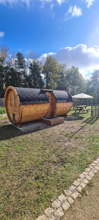 Glamping im beheizten Campingfass auf Leo's Farm