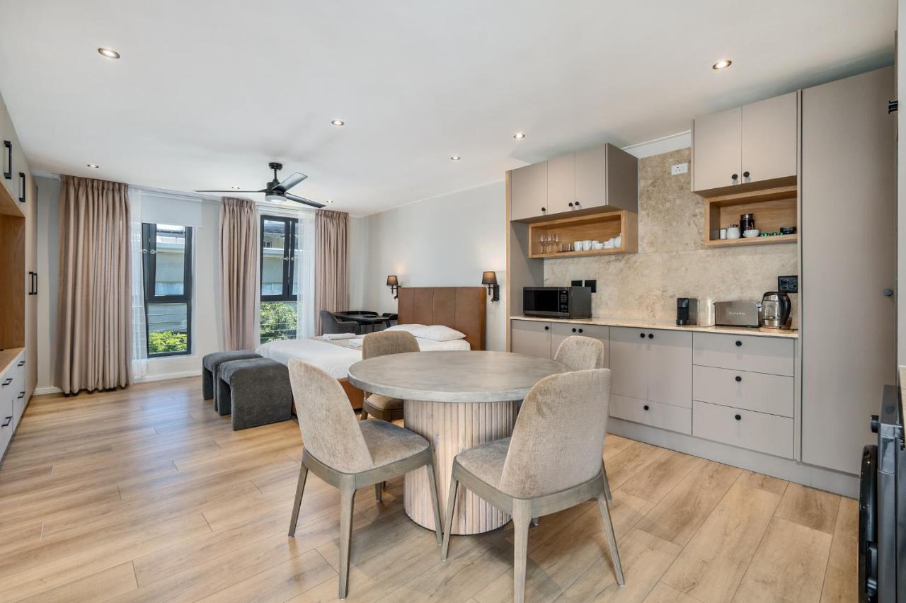 Trendy Sea Point Studio - 5