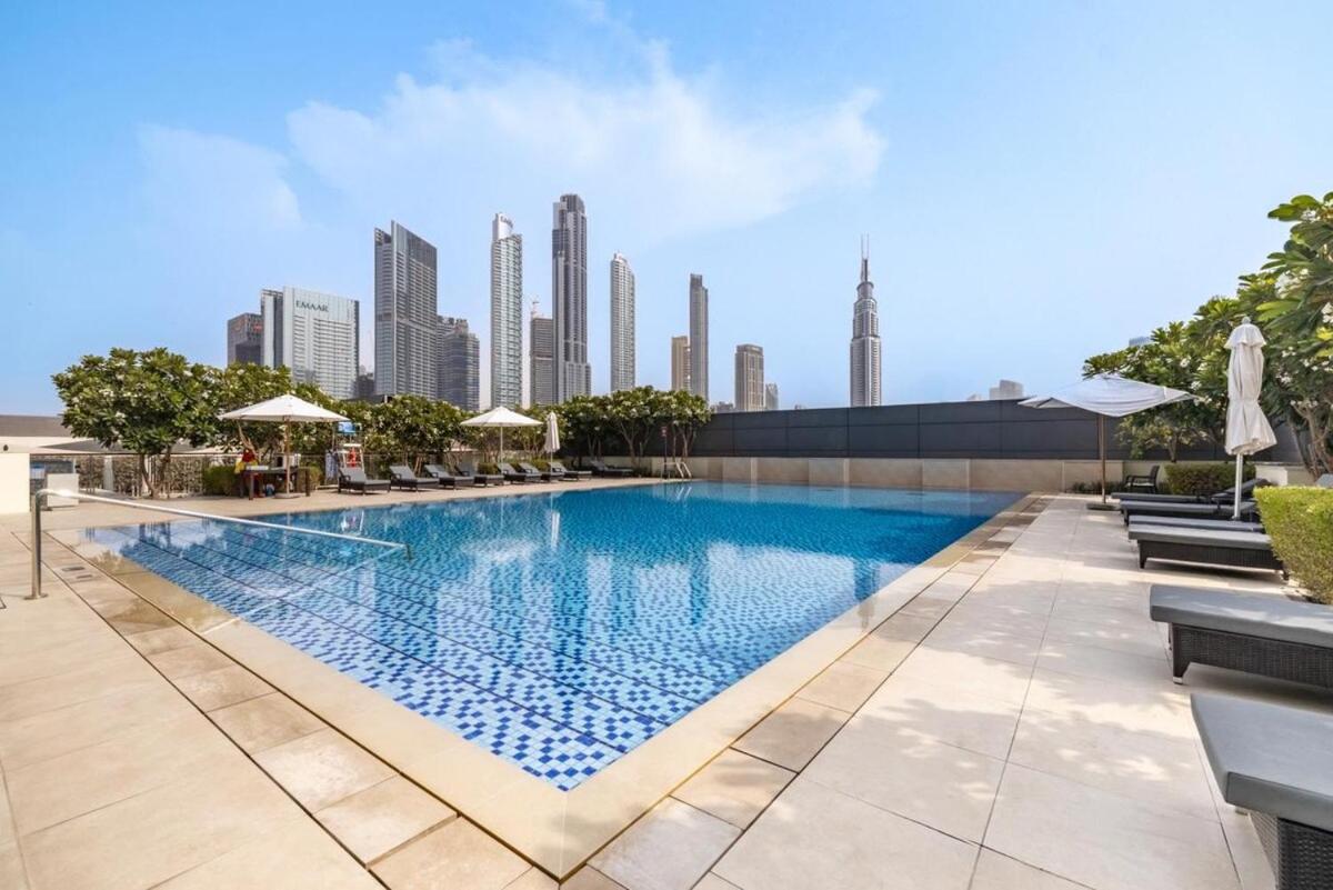 Central 2BR Downtown Views EB - 4