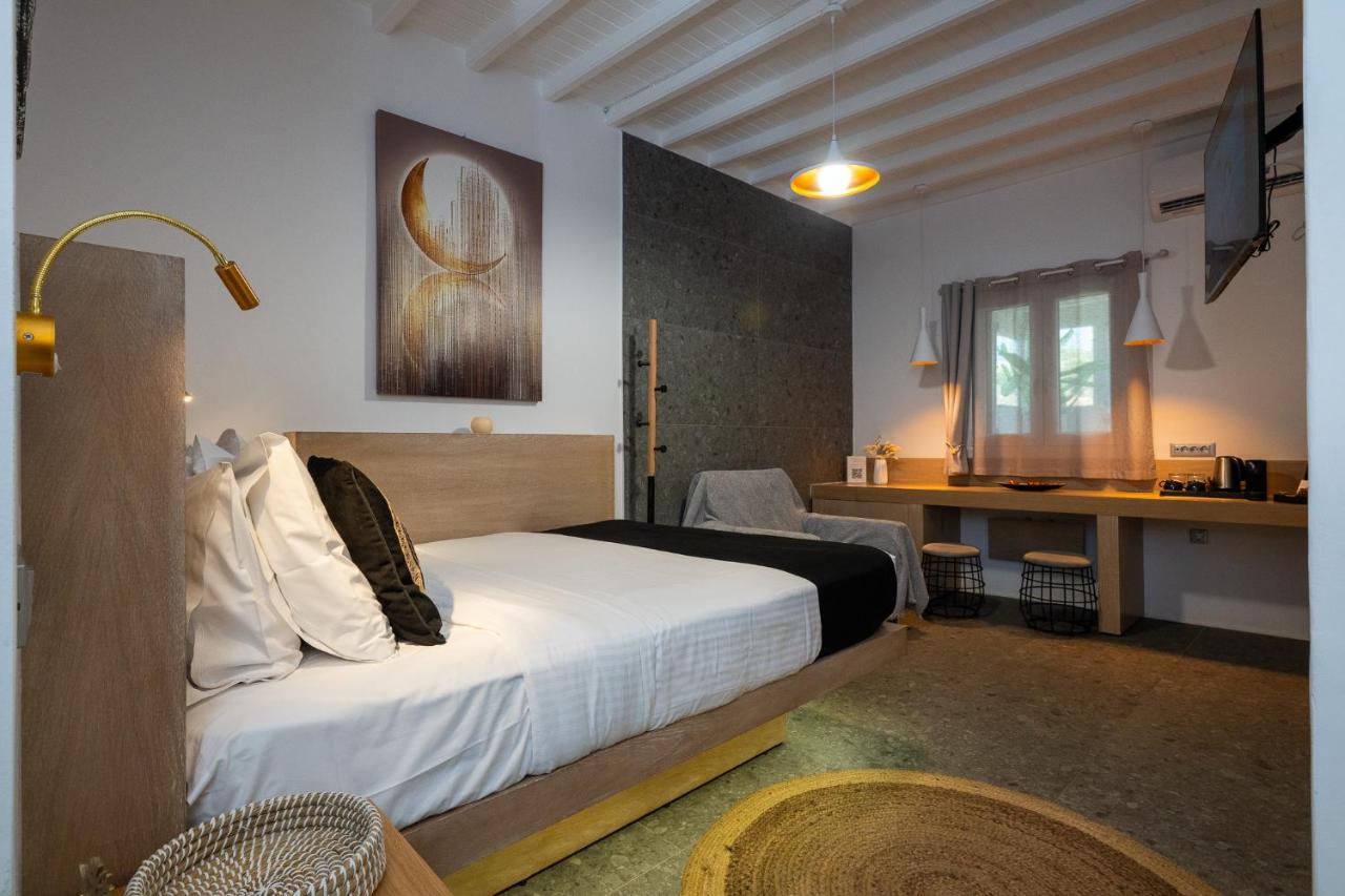 Mykonos Double Luxury Suites Collection-With External Hot spa Adults only - 2