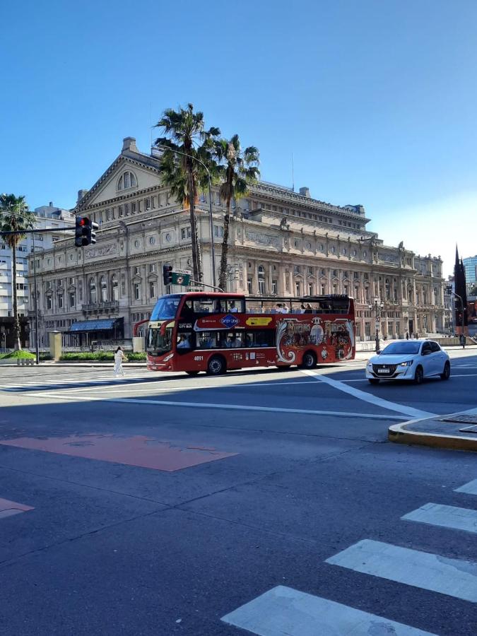 Near Colon Theater - 5