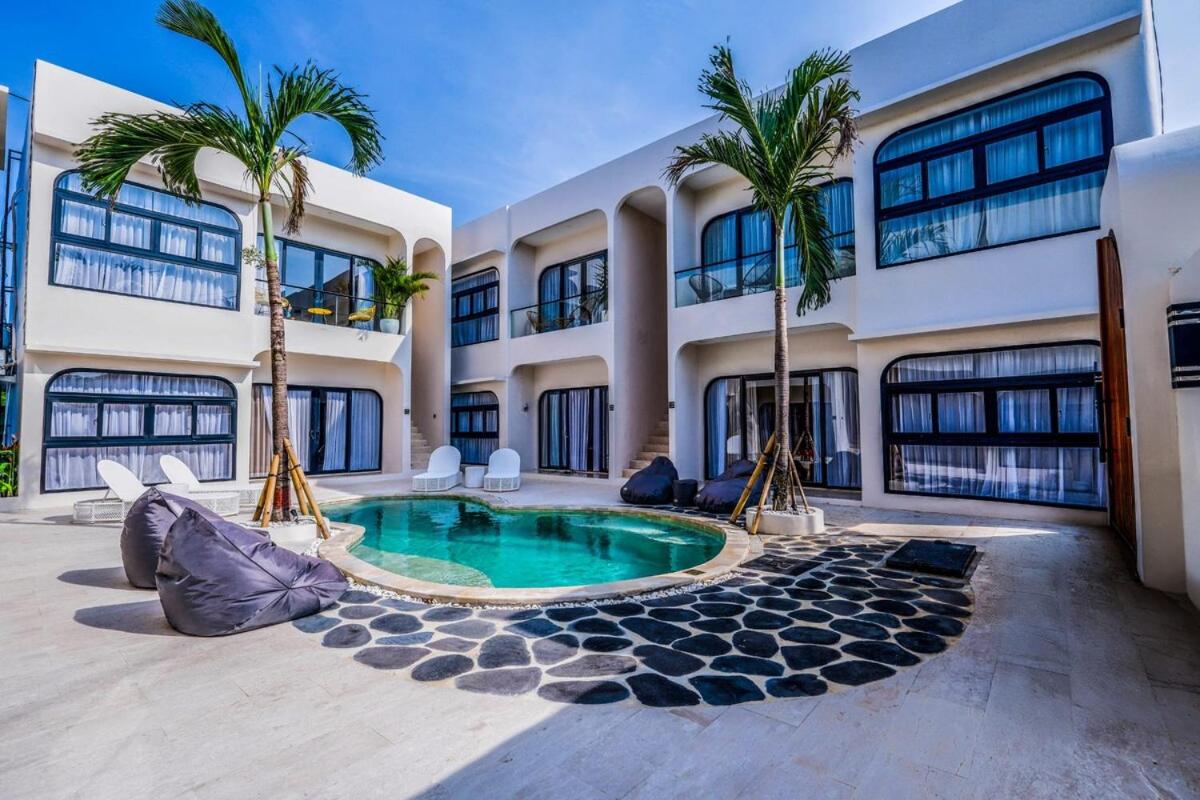 Stylish Modern Design at MIID Apartment - 4