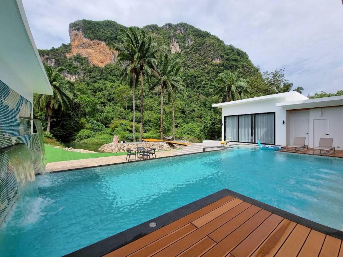 Red Cheek Mountain Villa