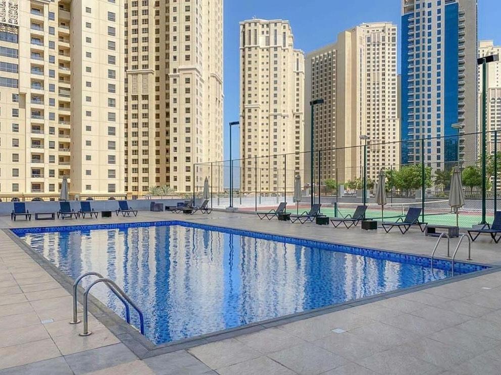 Spacious 2 Bedroom Apartment in JBR - 4
